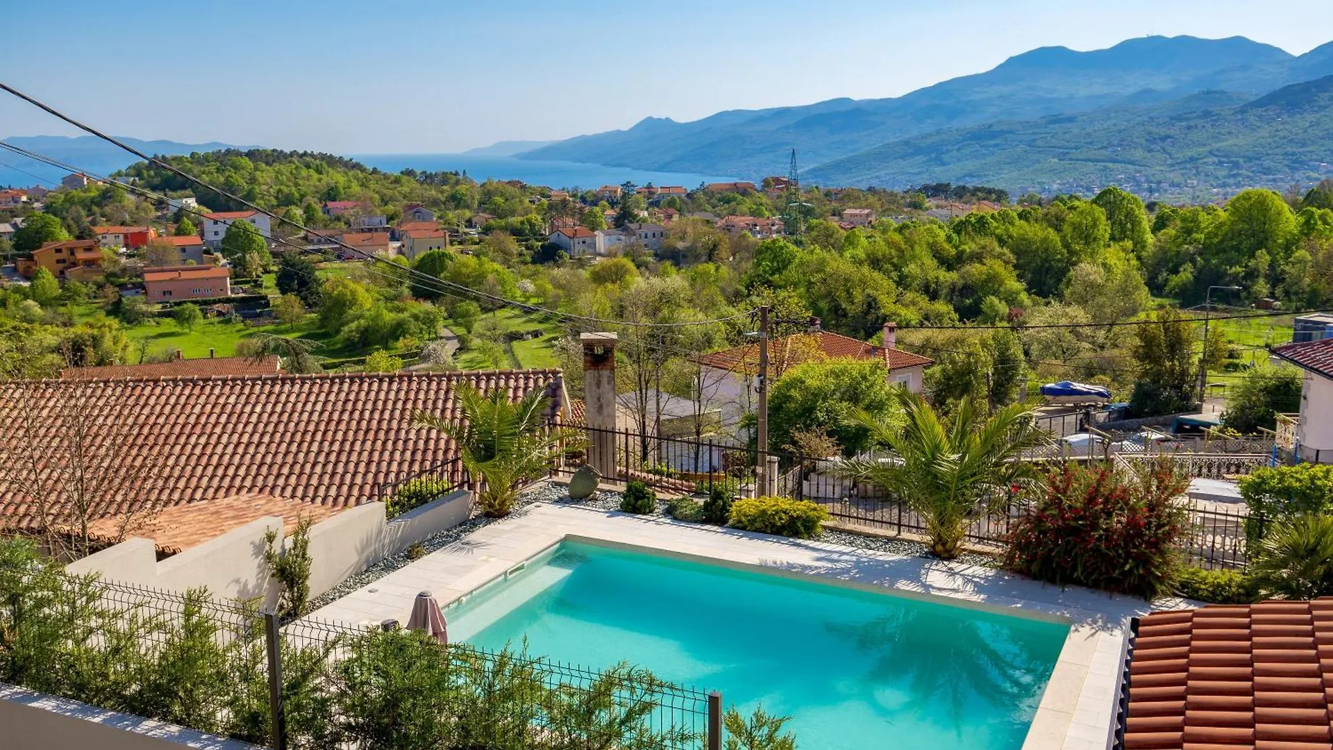 Srok Luxury Apartment With Pool Kastav