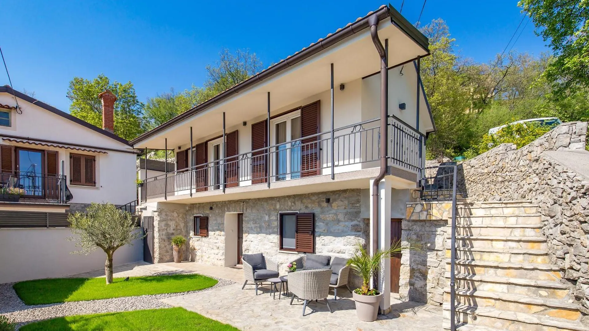 Srok Luxury Apartment With Pool Kastav