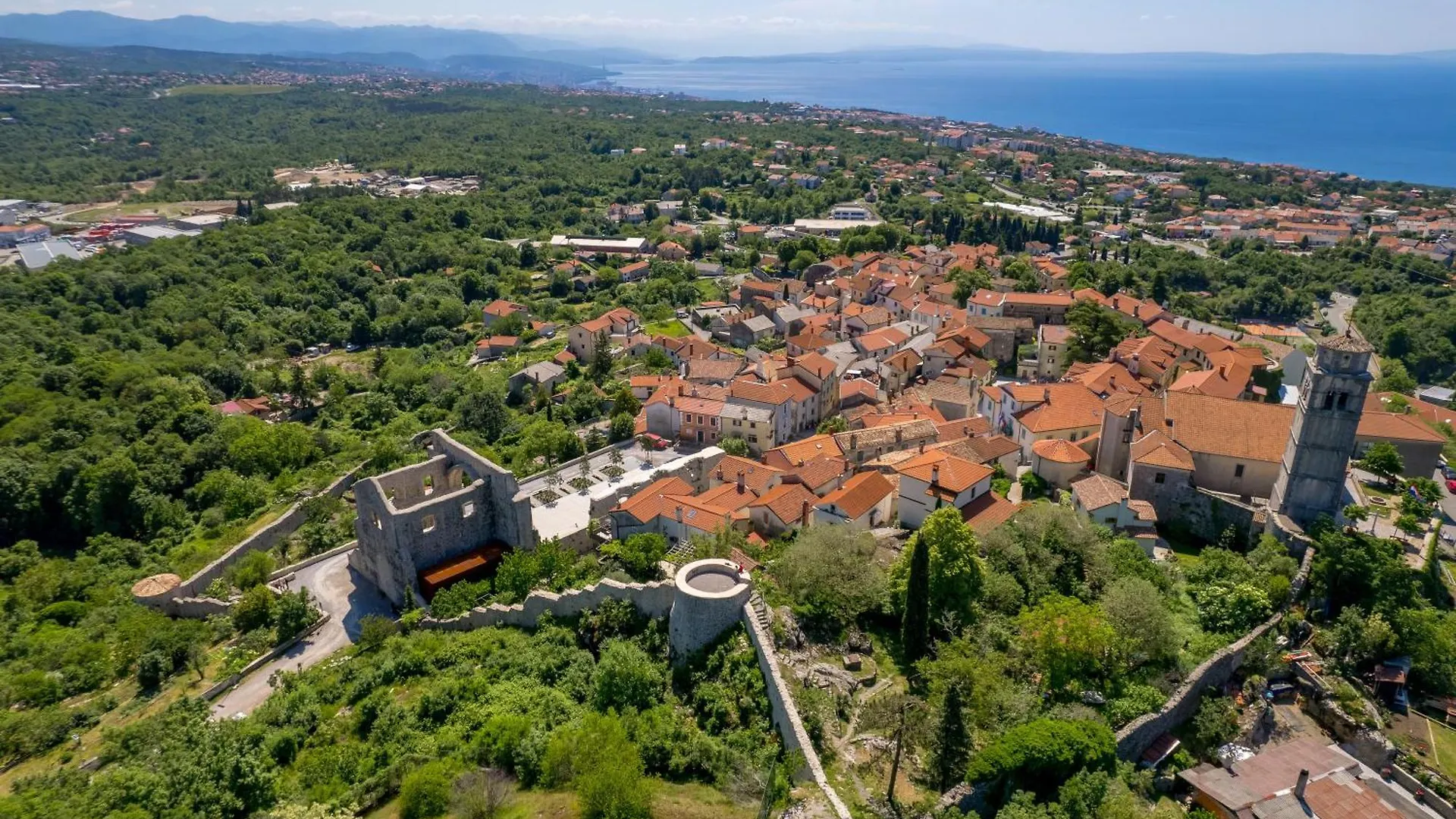 Srok Luxury Apartment With Pool Kastav