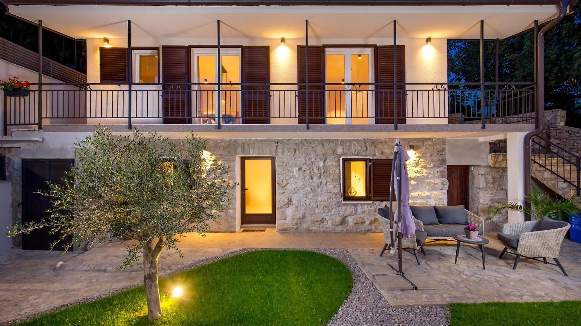 Srok Luxury Apartment With Pool Kastav