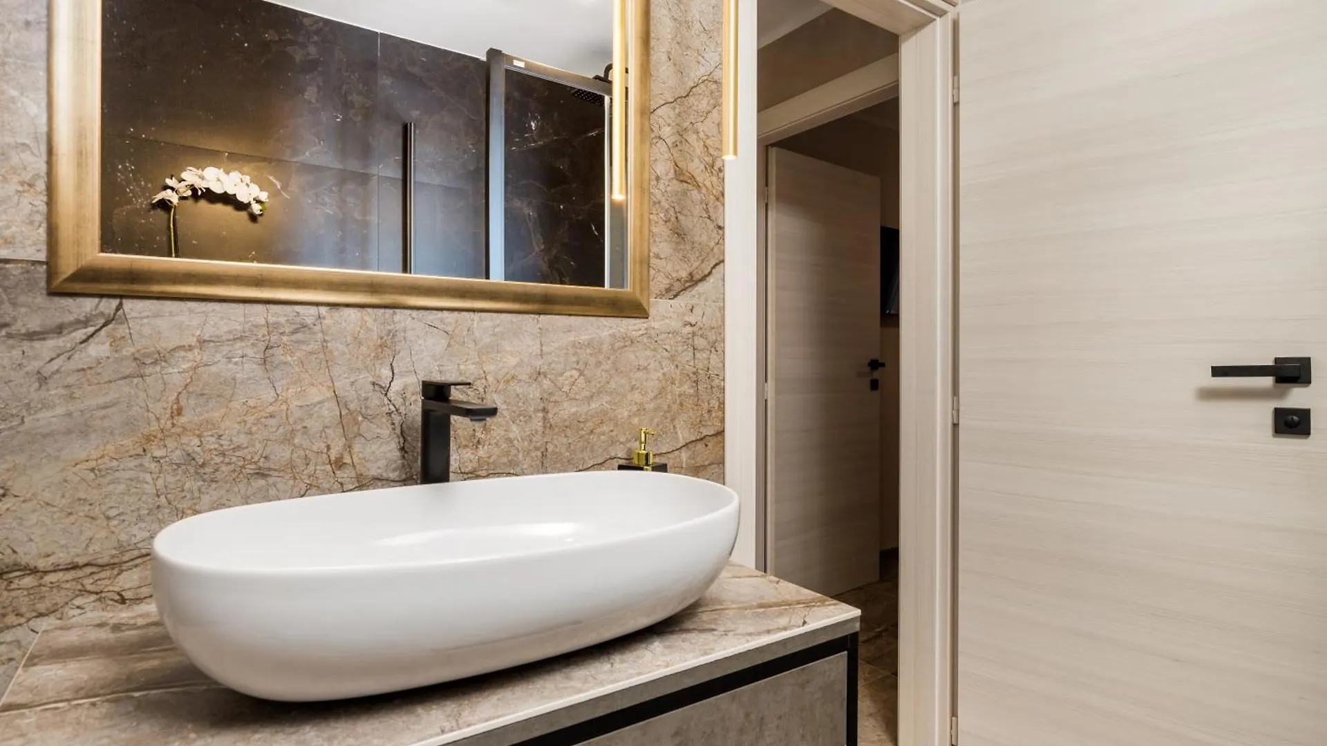 Srok Luxury Apartment With Pool Kastav