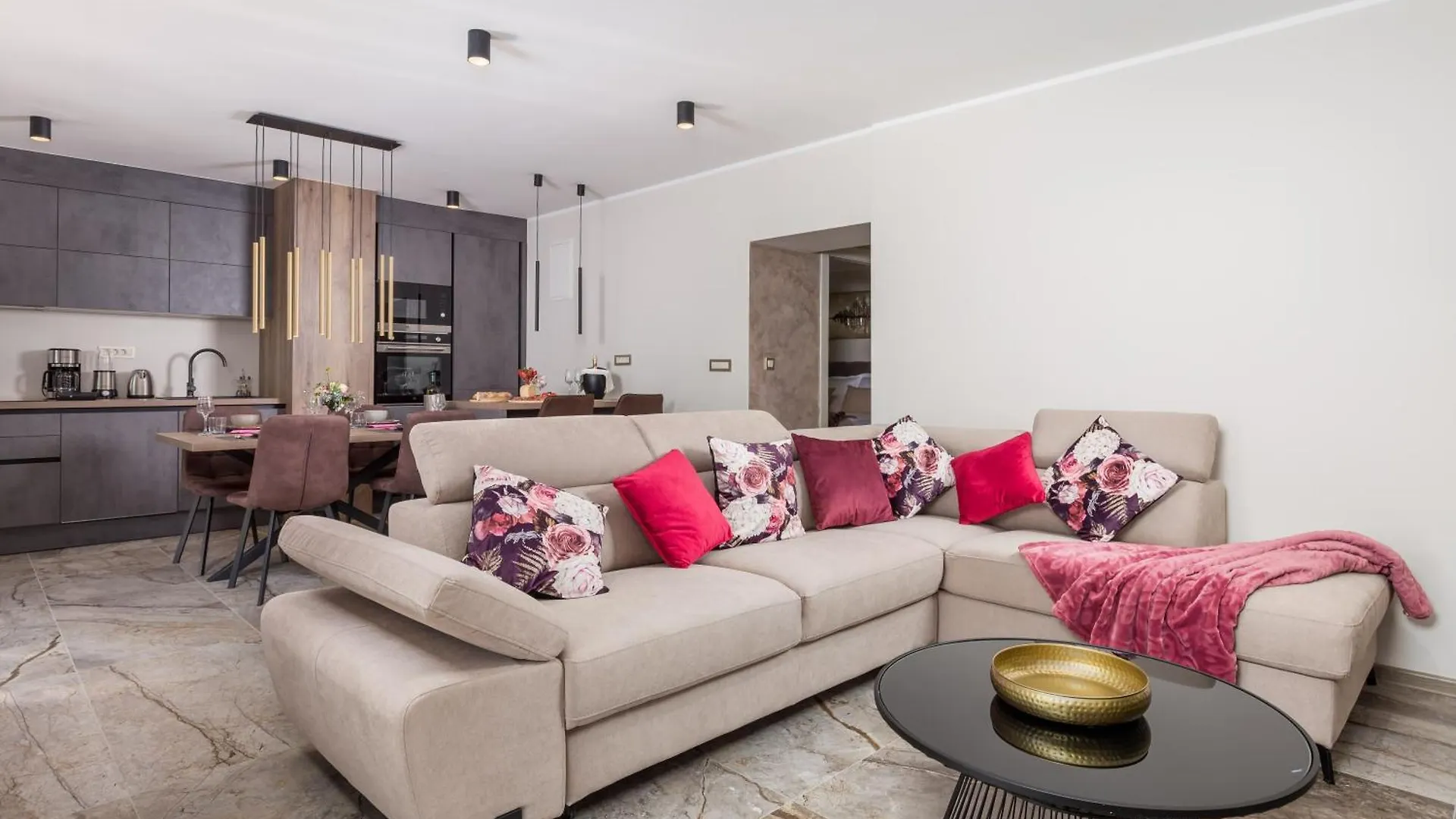 Srok Luxury Apartment With Pool Kastav Croatia